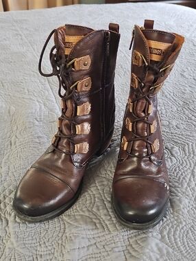 PIKOLINOS Dark Brown Lace-Up Leather Combat Boots with Tan Accents Size 37
